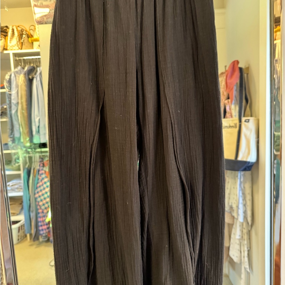 Women’s gausey Black Pants